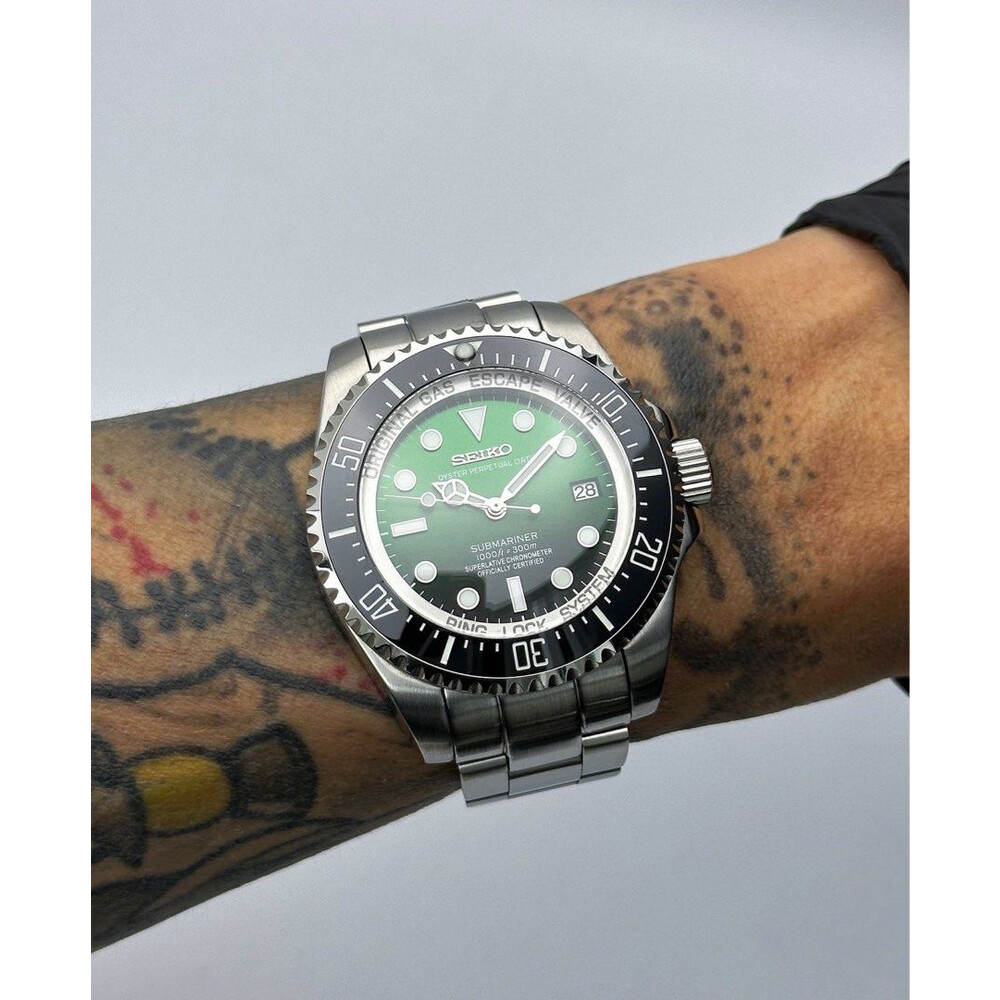 Custom Seiko Mod • Green Fade Submariner Deepsea • 44mm